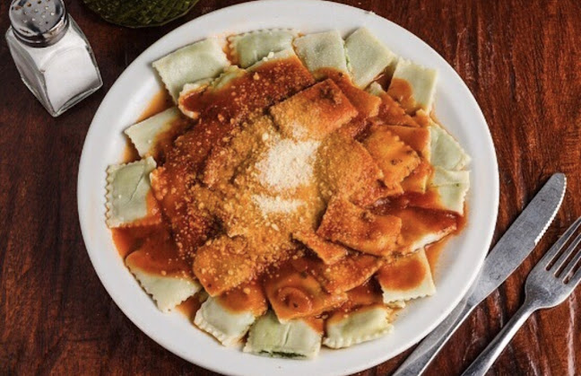 La Rueda & Avellaneda Automóvi Club - Gastronomía y hostelería