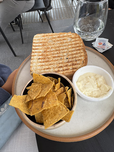 Comentarii opinii despre Cardamomo Panaderia y Cafe