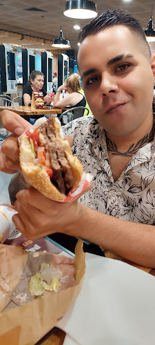 Av. Hipólito Yrigoyen 8121, B1832 Buenos Aires, Provincia de Buenos Aires