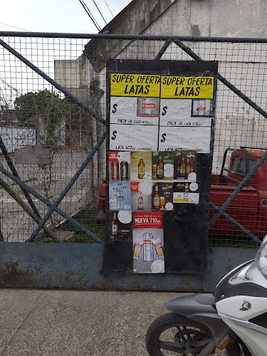 Max... Carniceria La Familia