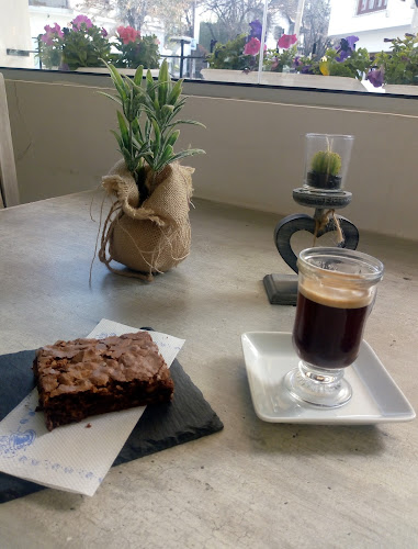 Olivo, Café cerrado totalmente - Salta