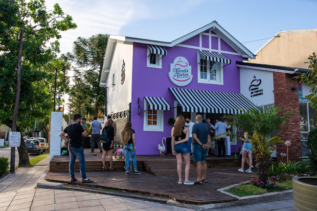 Opinii despre TIENDA DE TORTAS Y SABORES în Tigre - Gastronomía y hostelería