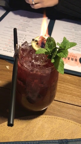 Brasov Grill & Bowl - Gastronomía y hostelería