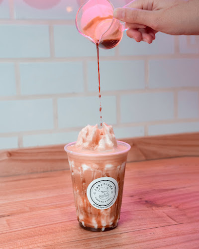 Paradigma Coffee & Deli