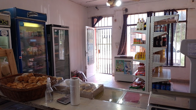 Comentarii opinii despre Panaderia y despensa Brunella