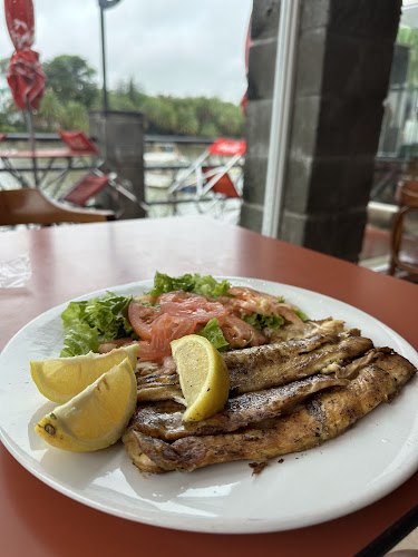 Opinii despre Terraza Cafeteria - Restaurante în Gualeguaychú - Gastronomía y hostelería