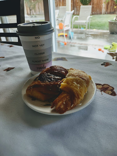 Panaderia Y Confiteria "La Independencia Argentina" - Virreyes