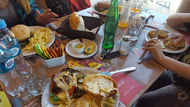 Comentarii opinii despre Junior B