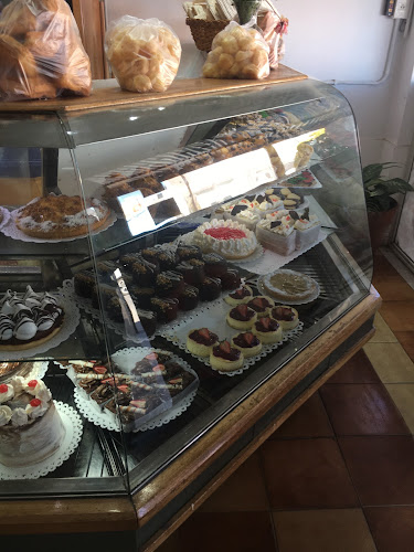 Opinii despre Panaderia y Confiteria Selecta - Venta y Distribución de Pan în Puerto Madryn - Gastronomía y hostelería