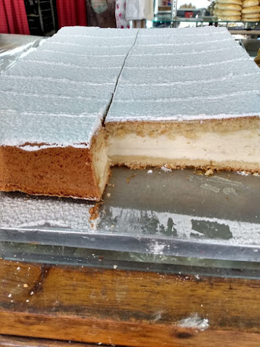 Marqués de Avilés 2002, B1686 Hurlingham, Provincia de Buenos Aires