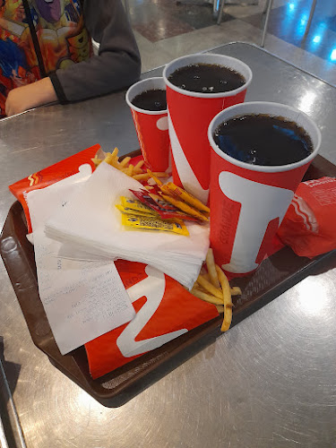 Av. Hipólito Yrigoyen 13298, B1846 Adrogué, Provincia de Buenos Aires