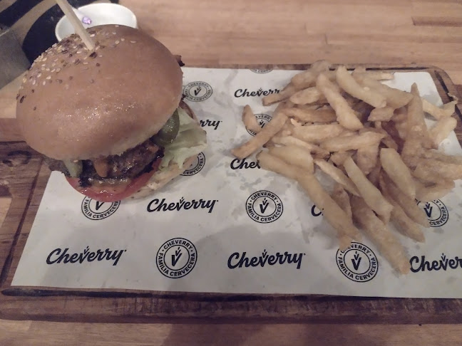 Comentarii opinii despre Cheverry Constitución