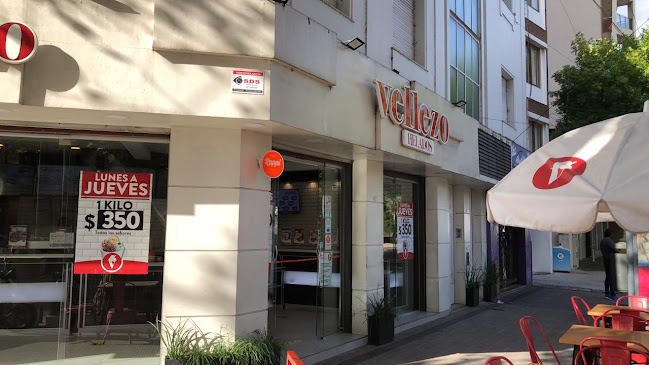 Opinii despre Vellezo Plaza paso în La Plata - Gastronomía y hostelería