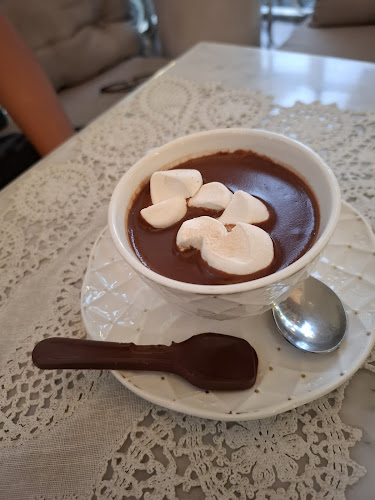 Comentarii opinii despre Las Bolena Tea Room & Restaurant