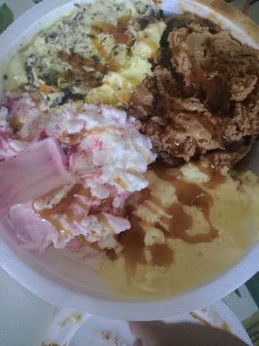 Opinii despre Heladería Payé în José C. Paz - Gastronomía y hostelería