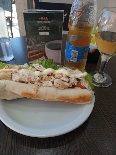 Av. Bartolomé Mitre 3000, B1870 Avellaneda, Provincia de Buenos Aires