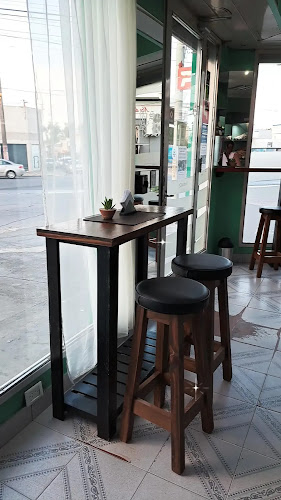 Confiteria Y Panaderia Santa Rosa