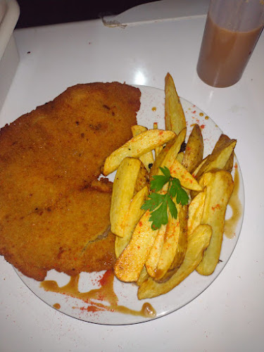 Vikingos pooll restobar