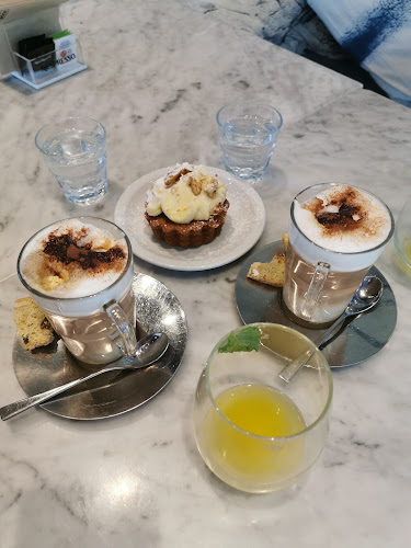 Av. del Libertador 105, B1638 Vicente López, Provincia de Buenos Aires