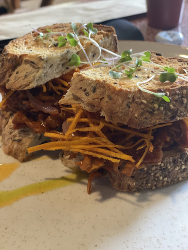 Comentarii opinii despre Intro Café Bar