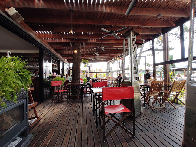 Los Pinos Café Bar - Gastronomía y hostelería