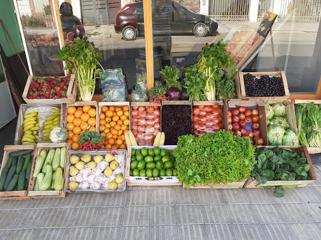 Verduleria y Pollería Eliana