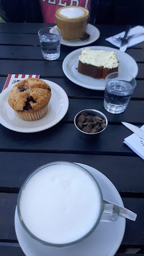 Comentarii opinii despre Adorado Cafe & Bar