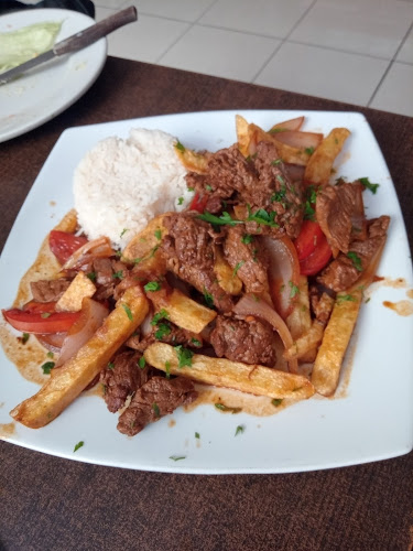 C. Sanchez Trujillo 242, Miraflores 04004, Perú