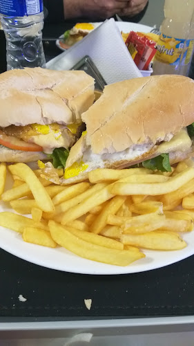 Opinii despre Nairobi Resto Bar în Gral. Pico - Gastronomía y hostelería