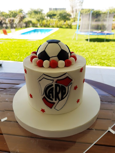 Comentarii opinii despre Paola Alvarez Pasteleria