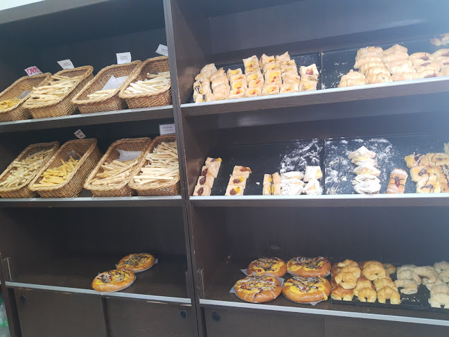 LA CASA DEL ANGEL Panadería y confitería.