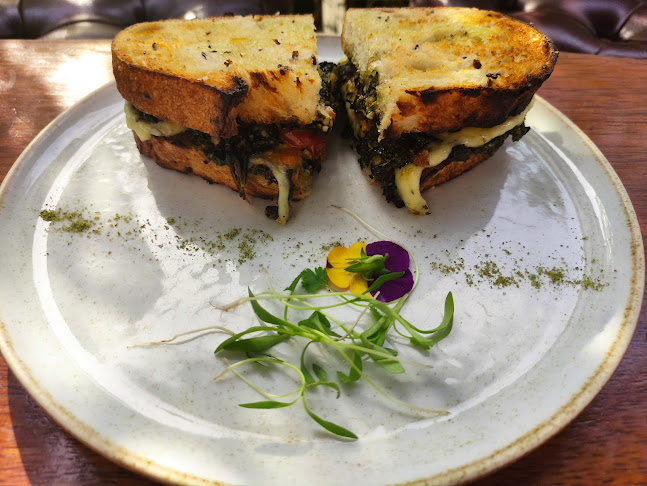 Opinii despre Intro Café Bar în miraflores - Gastronomía y hostelería