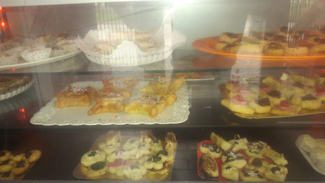 Panadería y Confitería La Esperanza - Gastronomía y hostelería