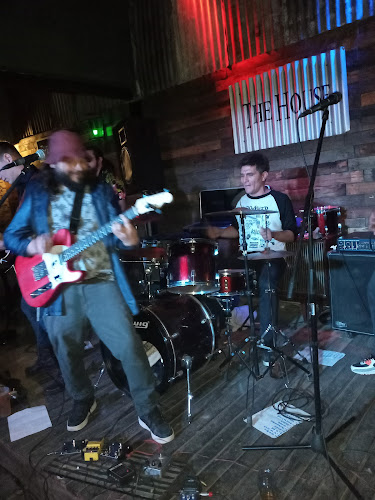 Bartolomé Cerretti 831, B1846 Adrogué, Provincia de Buenos Aires