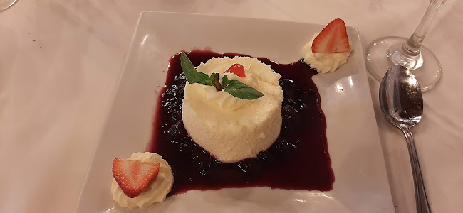 Opinii despre Restaurant Su Casa Pilar în Del Viso - Gastronomía y hostelería