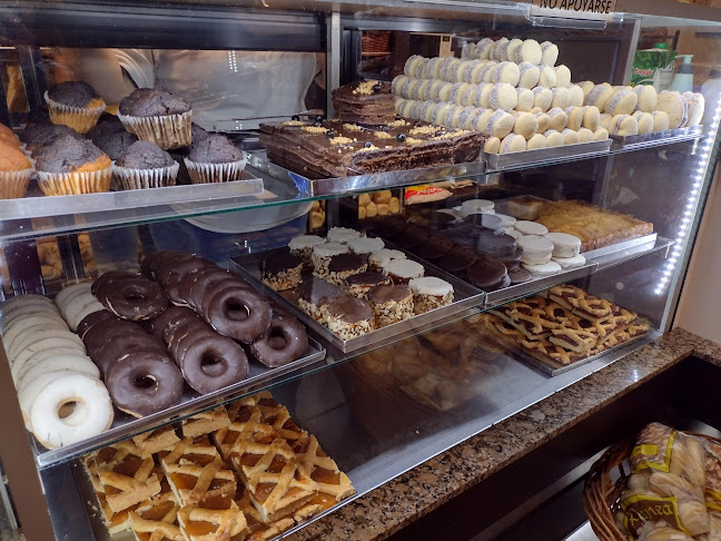 Opinii despre PANADERIA Y CONFITERIA PANEA în Posadas - Gastronomía y hostelería