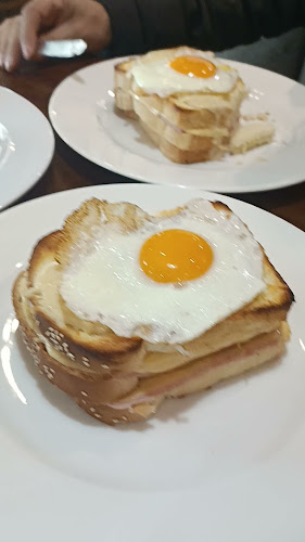 Tante Sara Café & Restó - Gastronomía y hostelería