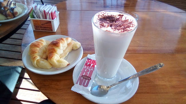 Medialunas Calentitas - Gastronomía y hostelería