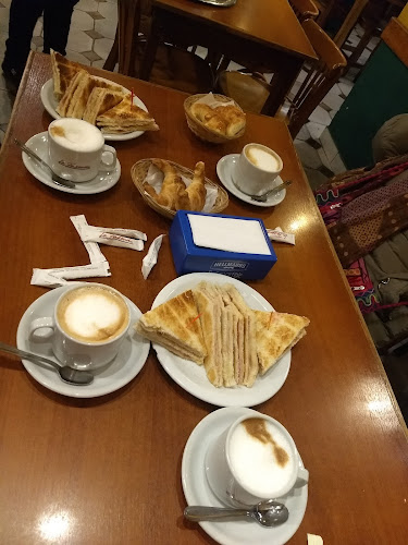 Opinii despre Helga în BUT - Gastronomía y hostelería