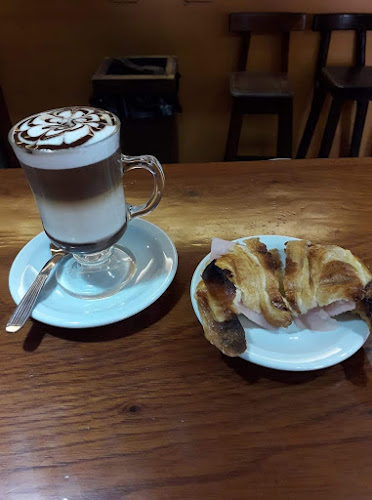 Comentarii opinii despre Quórum Confitería