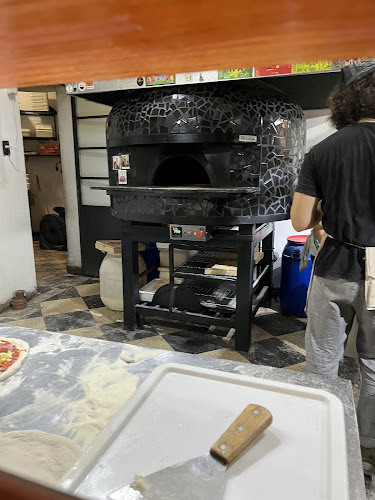 Artesanos Pizza Napoletana - Gastronomía y hostelería