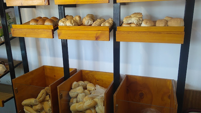 Opinii despre Panadería y confitería La Mía Famiglia în Ezeiza - Gastronomía y hostelería