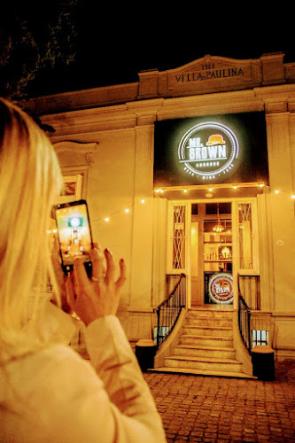 Mr. Brown Adrogue - Gastronomía y hostelería