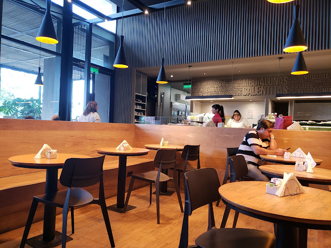 Opinii despre Medialunas Calentitas în Salta - Gastronomía y hostelería