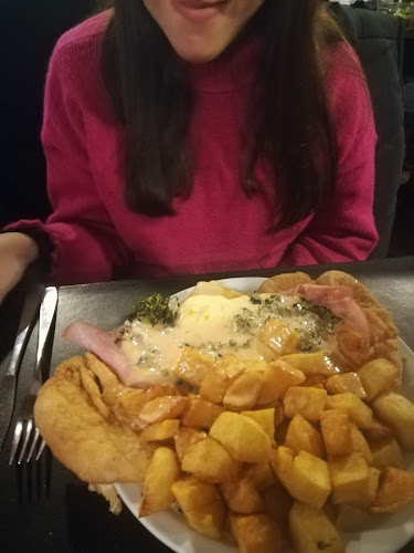 Atenas Parrilla Resto - Gastronomía y hostelería