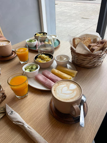 Cardamomo Panaderia y Cafe - Gastronomía y hostelería