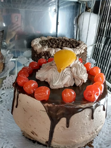 Opinii despre Panaderia y Confiteria Santa Clara în Hurlingham - Gastronomía y hostelería