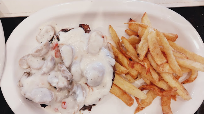 av. Facundo Quiroga, Rivadavia esq, F5300 La Rioja