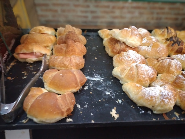 Comentarii opinii despre Armando Medialunas