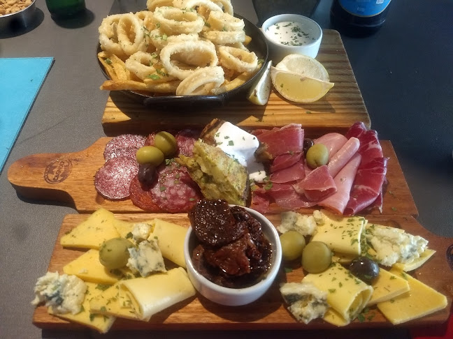 Av. España 836, B7000 Tandil, Provincia de Buenos Aires